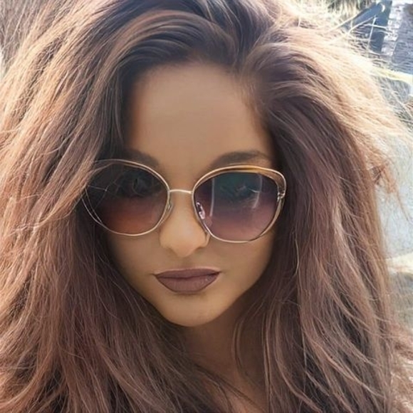 Meet your Posher, Erica - Picture 1 of 1